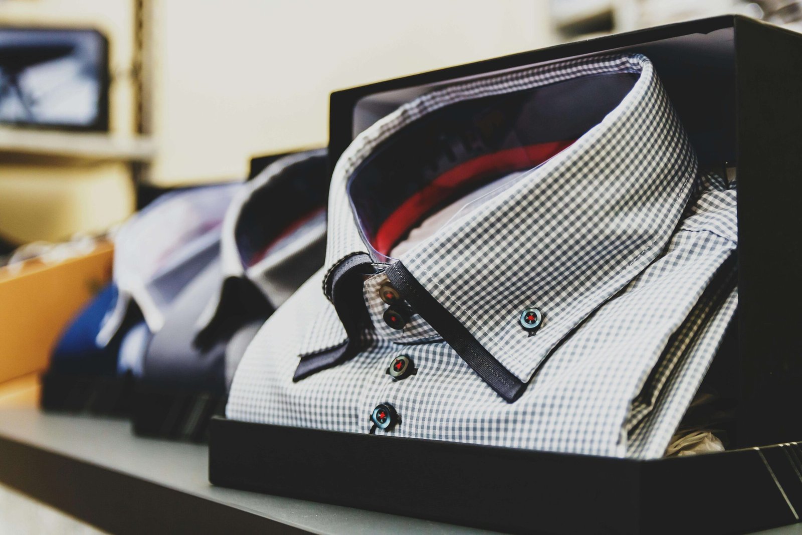 The Ultimate Guide to Affordable Streetwear for Men: Trendy Looks on a Budget